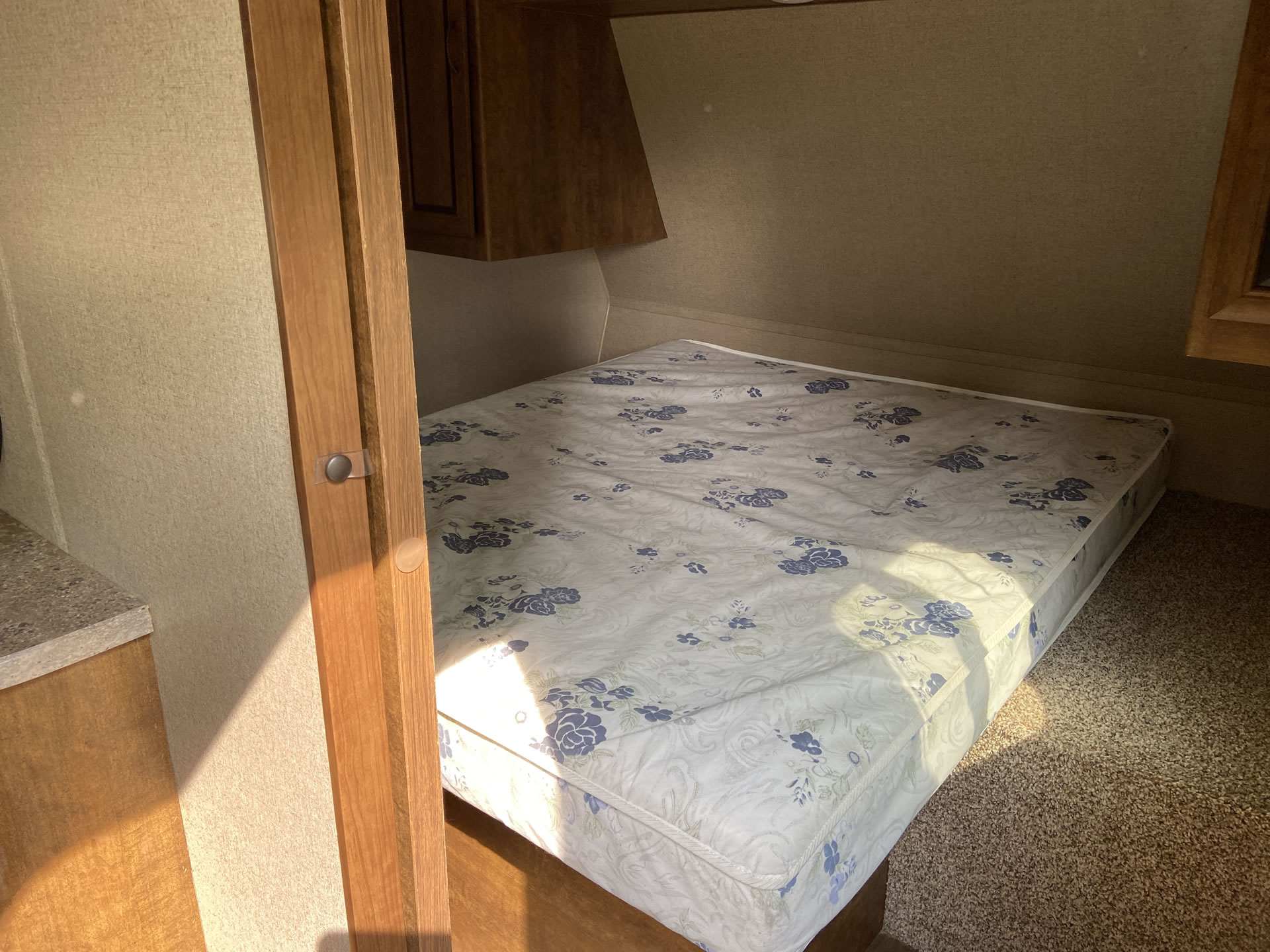 Zinger RV Camper Rental Unit Bed