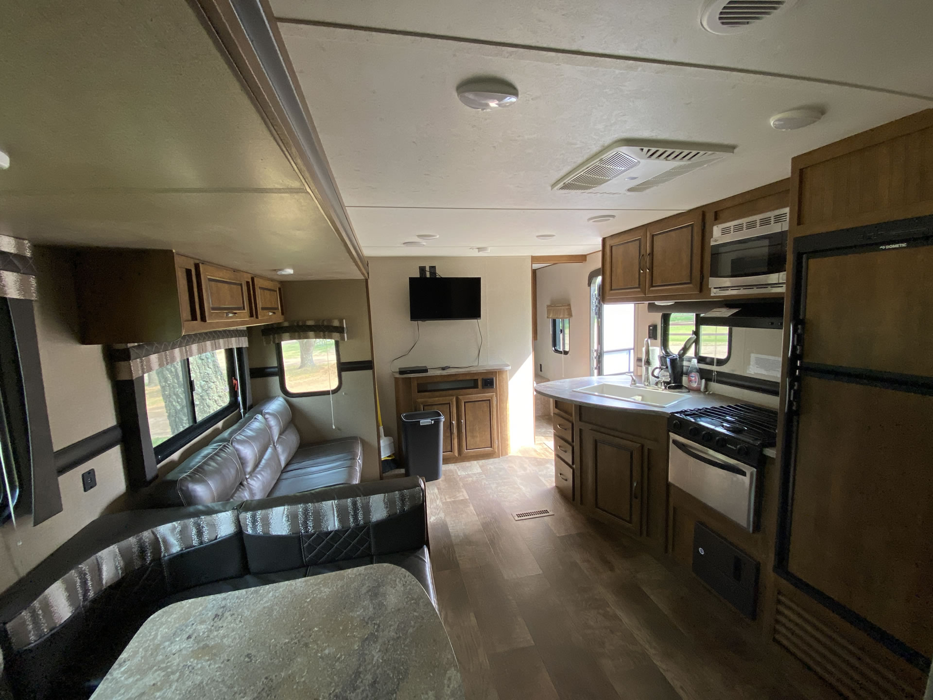 Zinger RV Camper Rental Unit Kitchen